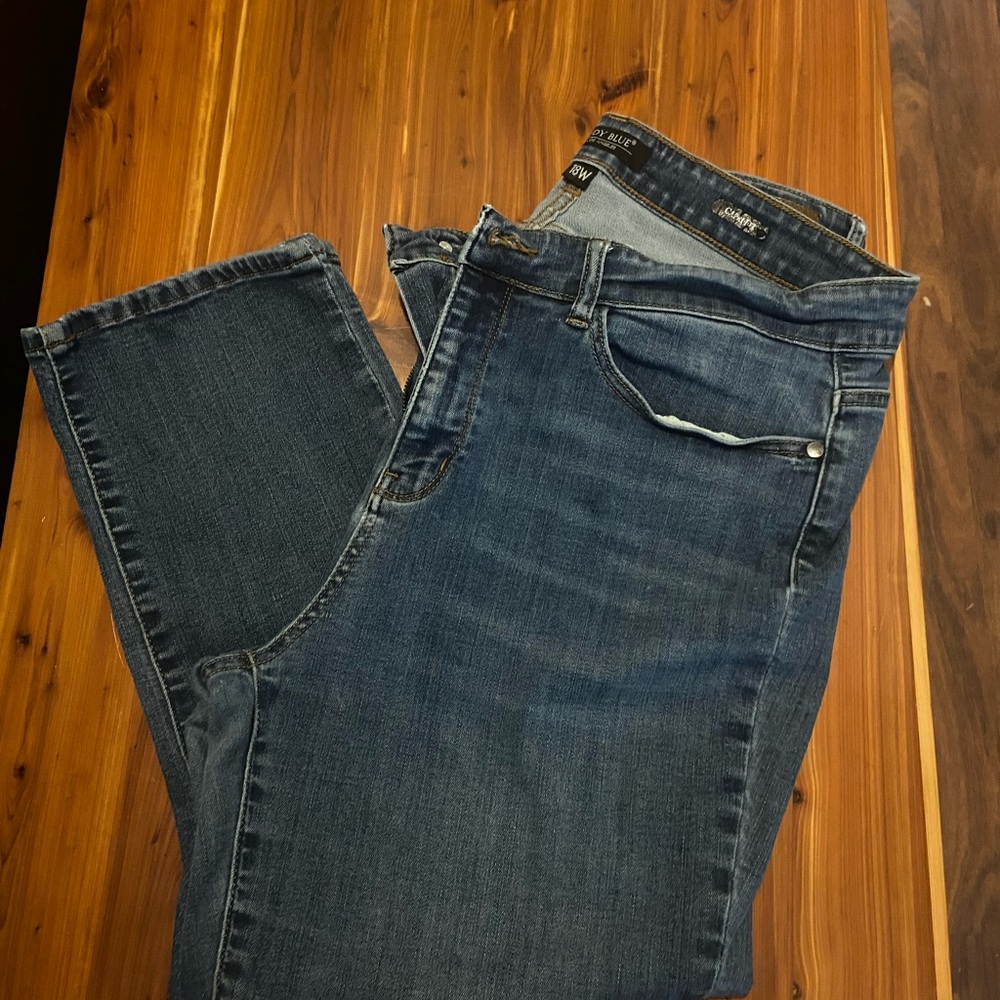 Judy Blue Jeans - Capri Fit